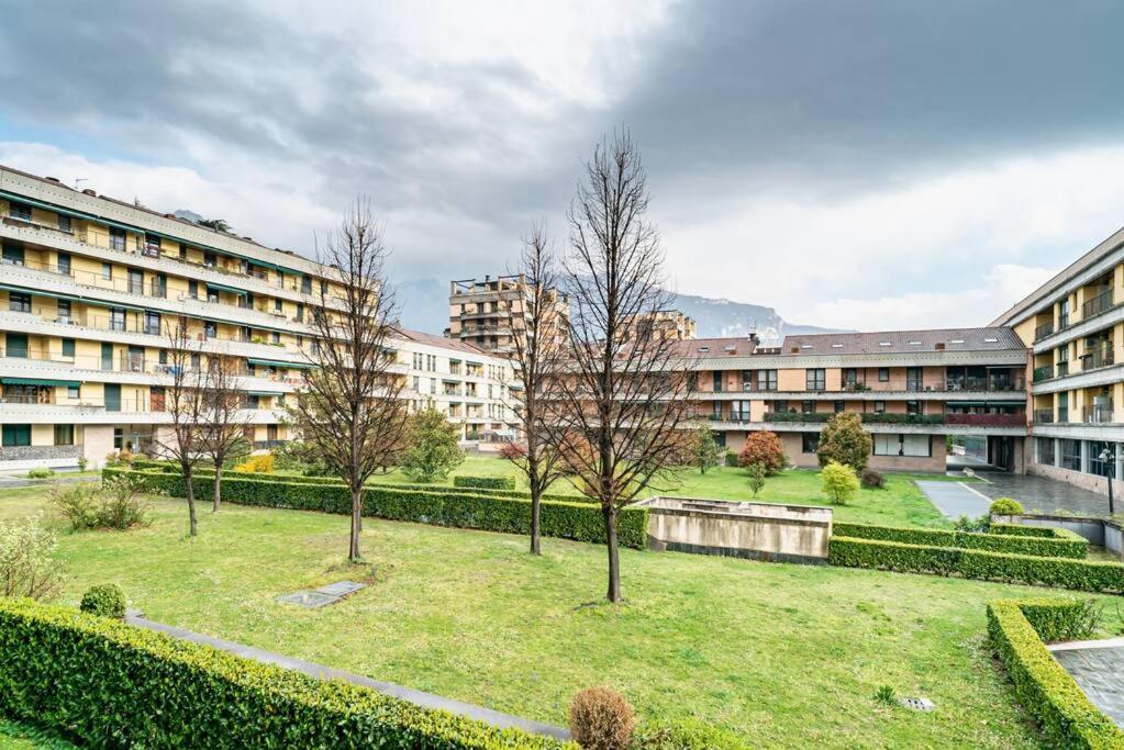 Broletto Park Apartment - Affitti Brevi Italia レッコ エクステリア 写真