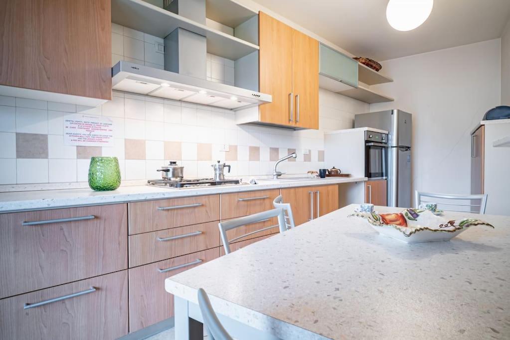 Broletto Park Apartment - Affitti Brevi Italia レッコ エクステリア 写真